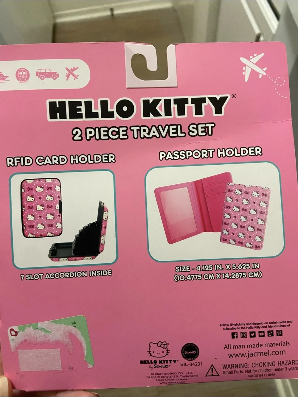 Hello Kitty 2 Piece Travel Set